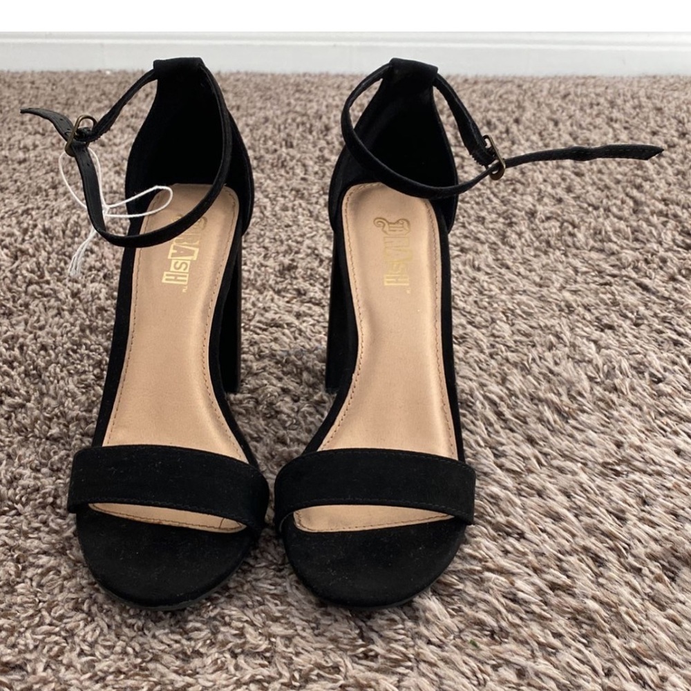 Black velvet strapped heels